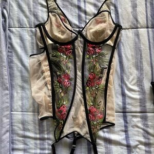 Womens corset lingerie
